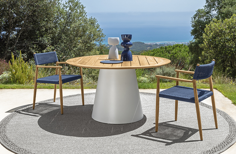 Outdoor Table 17202