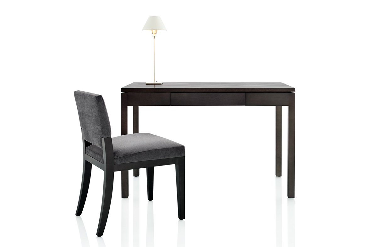 Desk  00252