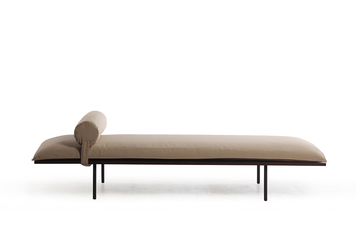 Indoor/Outdoor Daybed 04492