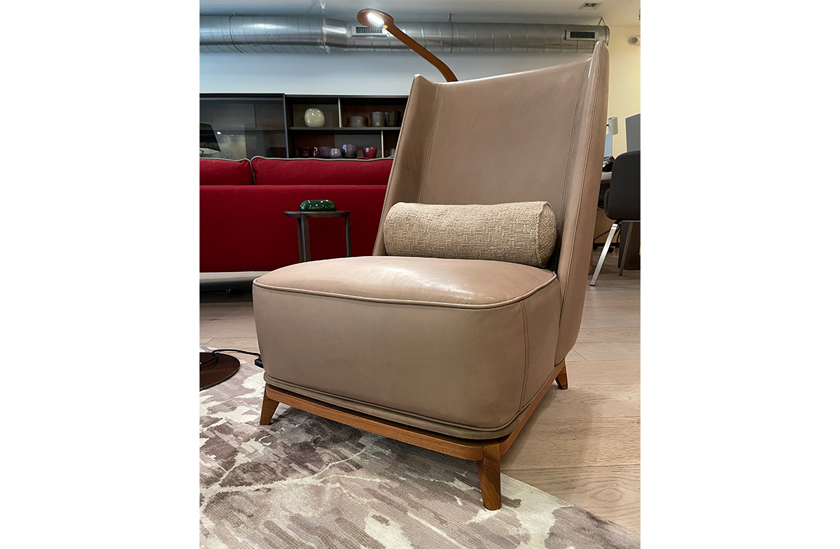 Armchair 05305 Floor Model