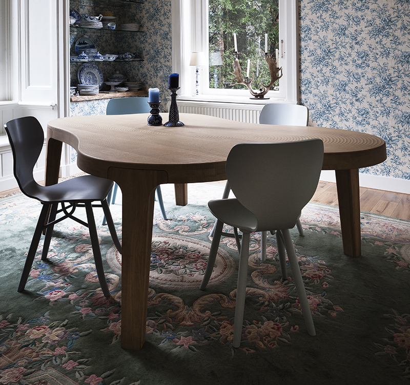 DINING TABLE 07637