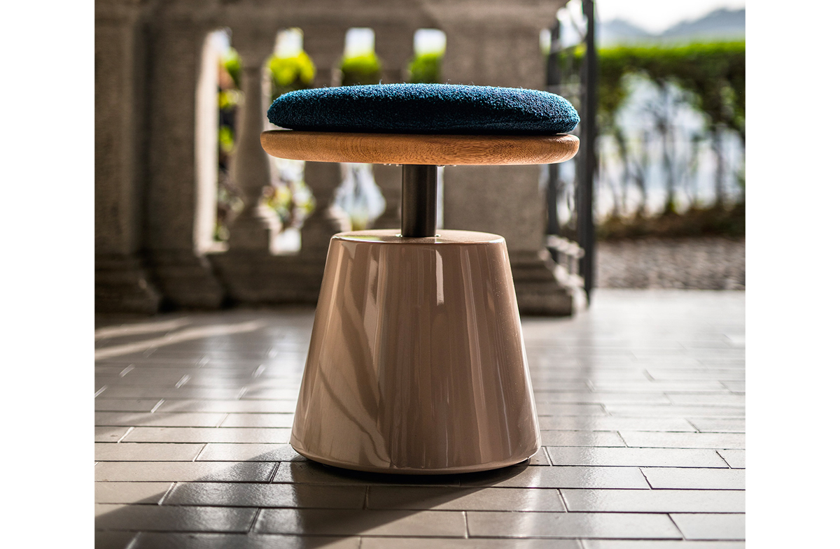 Outdoor Stool 08737