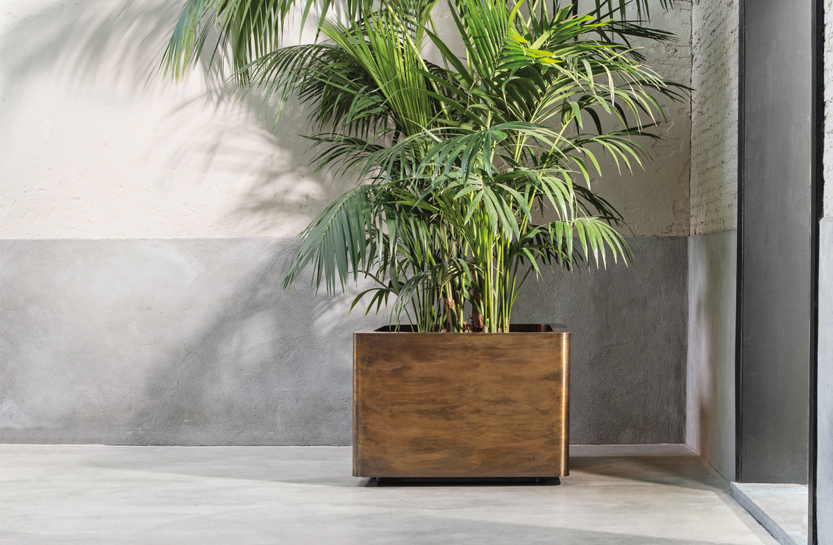 Indoor / Outdoor Planter 15018