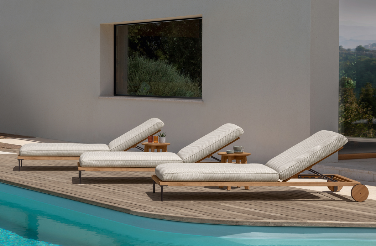 Outdoor Lounger 17212